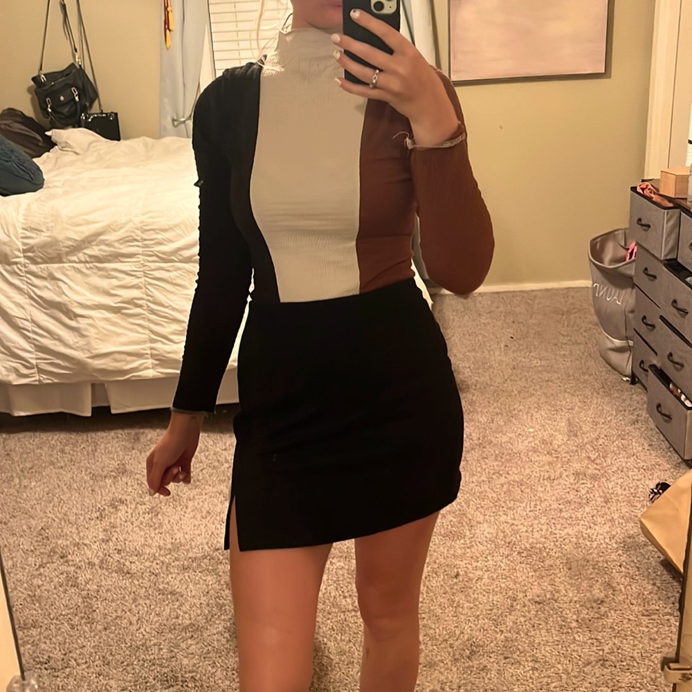 Le Lis high neck long sleeve 3 tone bodysuit